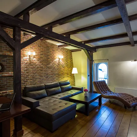 Moxa Hotel 4*