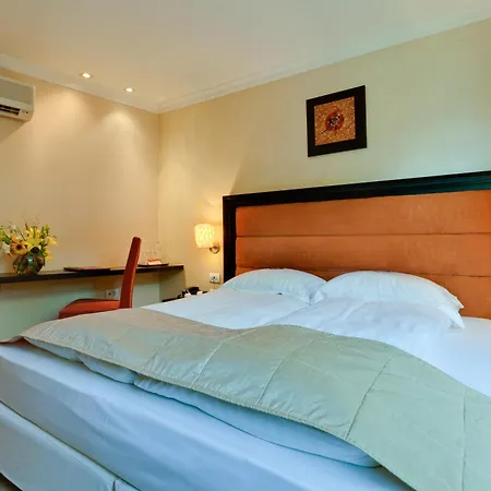 Moxa Hotel