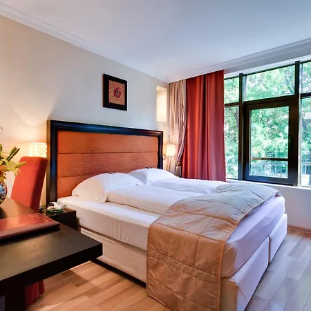 ホテル Moxa ブカレスト