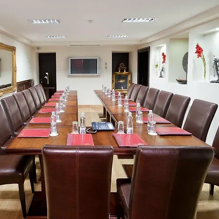 Moxa Boutique 4*